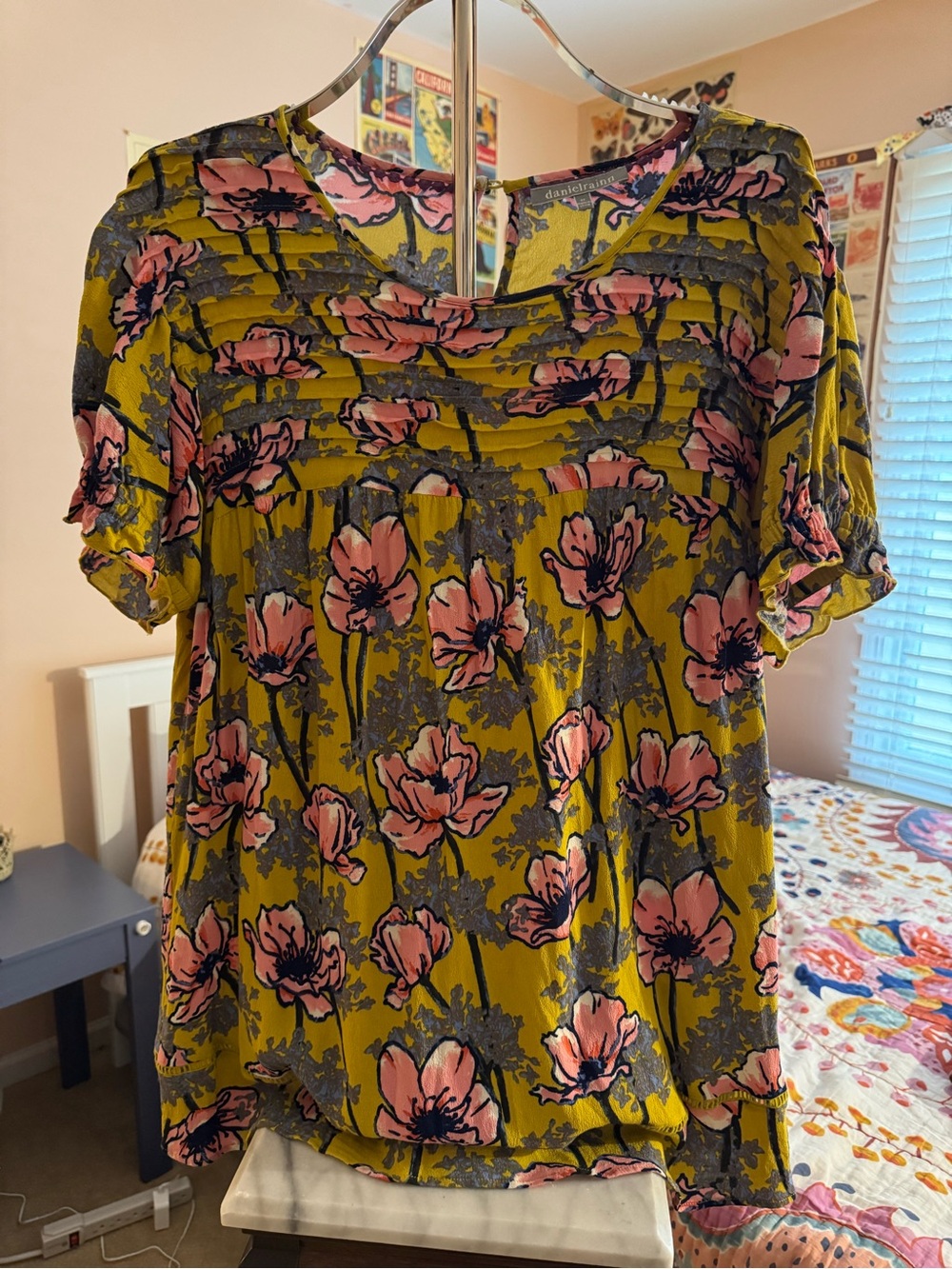 Daniel Rainn Olive and Pink Floral Pintuck Short Sleeve Blouse